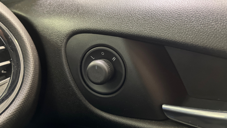 Vauxhall Adam 1.2i Griffin 3dr Petrol Hatchback